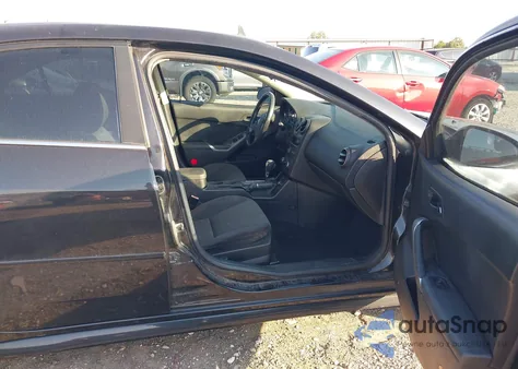 2010 Pontiac G6 from USA, damaged, VIN 1G2ZA5E01A4116123